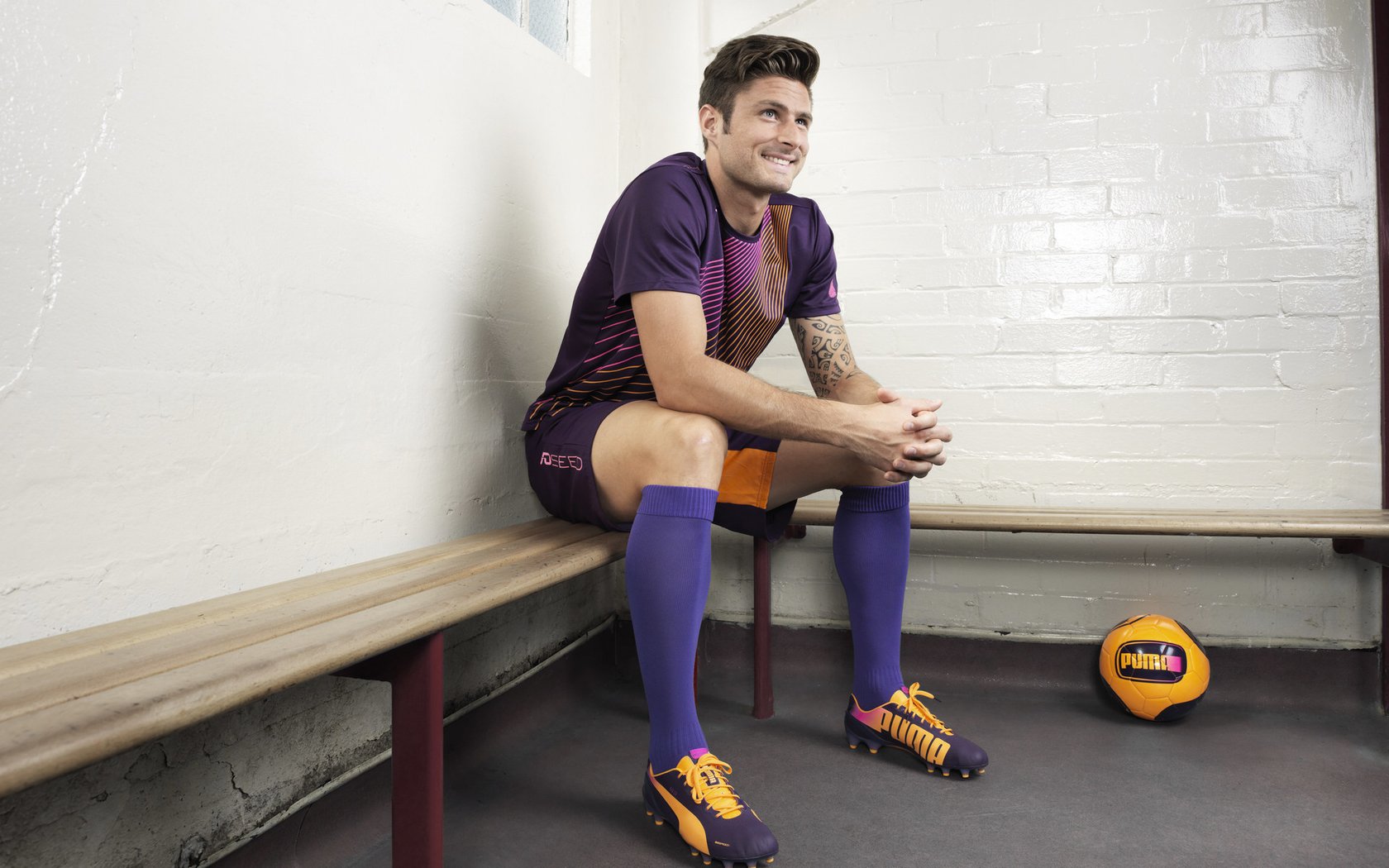 福登的传球节奏控制让曼城进攻更具韧性，福登曼城集锦